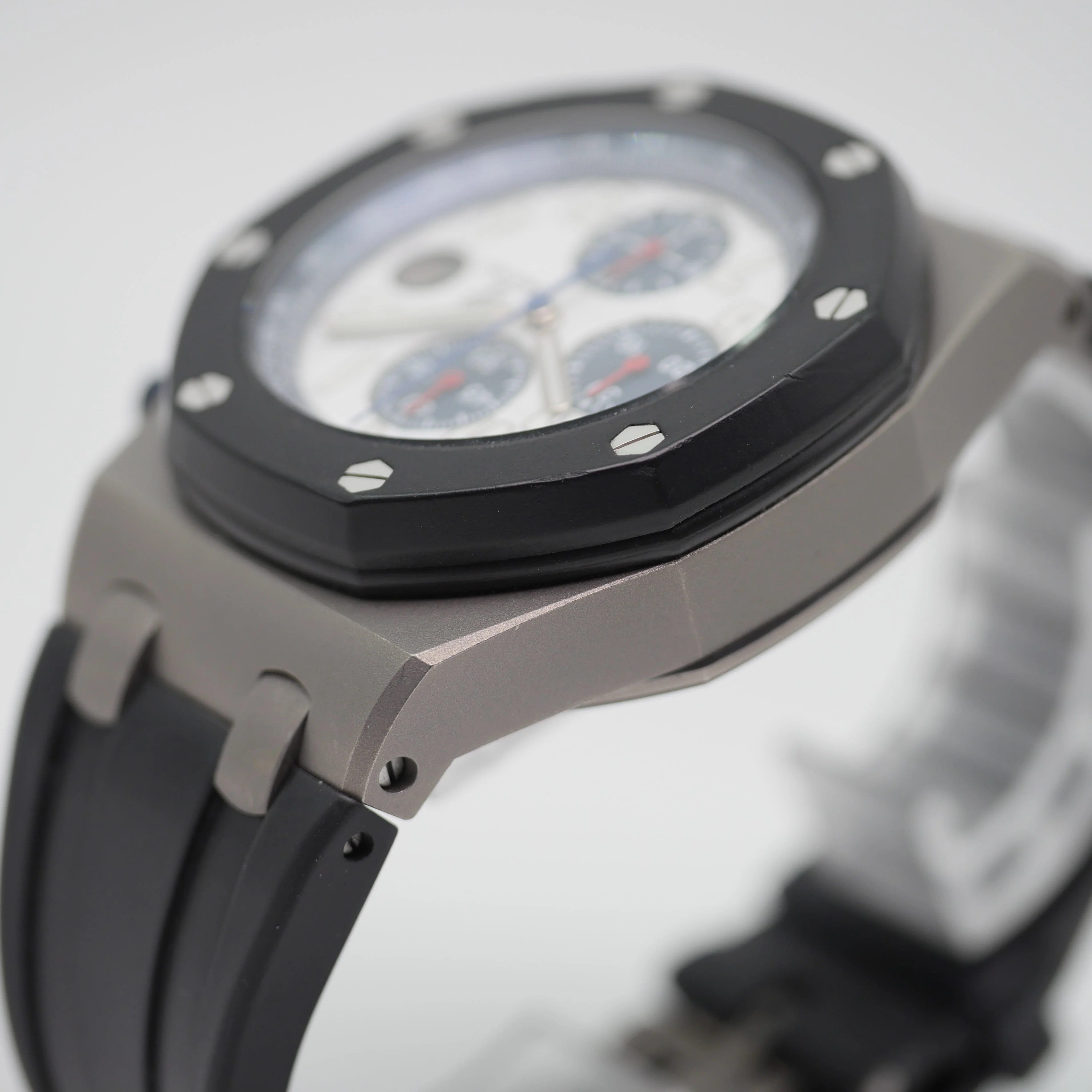 Audemars Piguet Royal Oak Offshore "National Classic" Titan 26279IK.GG.D002CA.01 - 2007 - Image 3