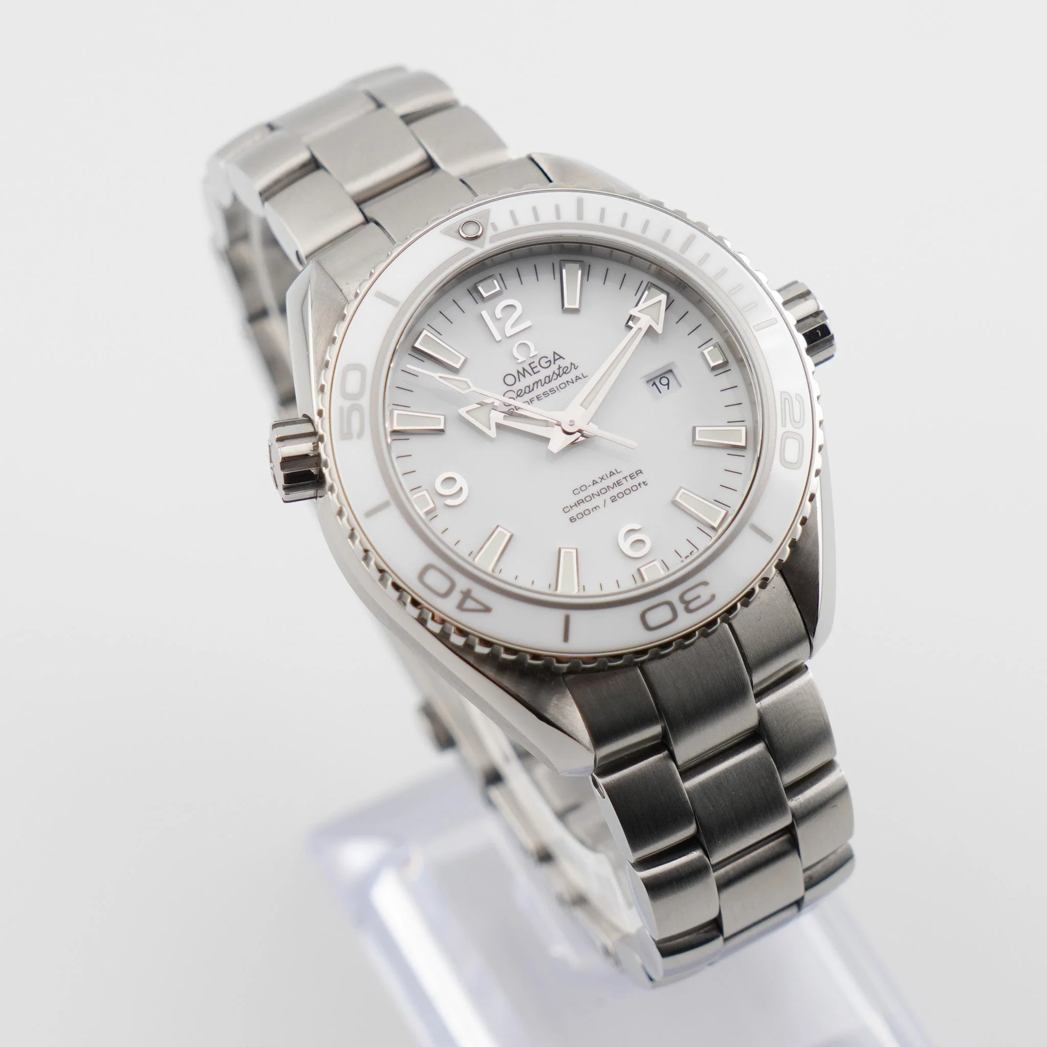 Omega Seamaster Planet Ocean 232.30.38.20.04.001 - 2016 - Image 3