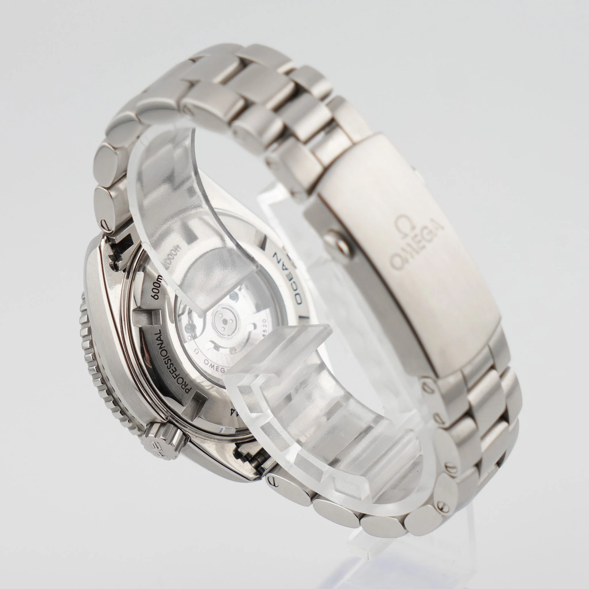 Omega Seamaster Planet Ocean 232.30.38.20.04.001 - 2016 - Image 6