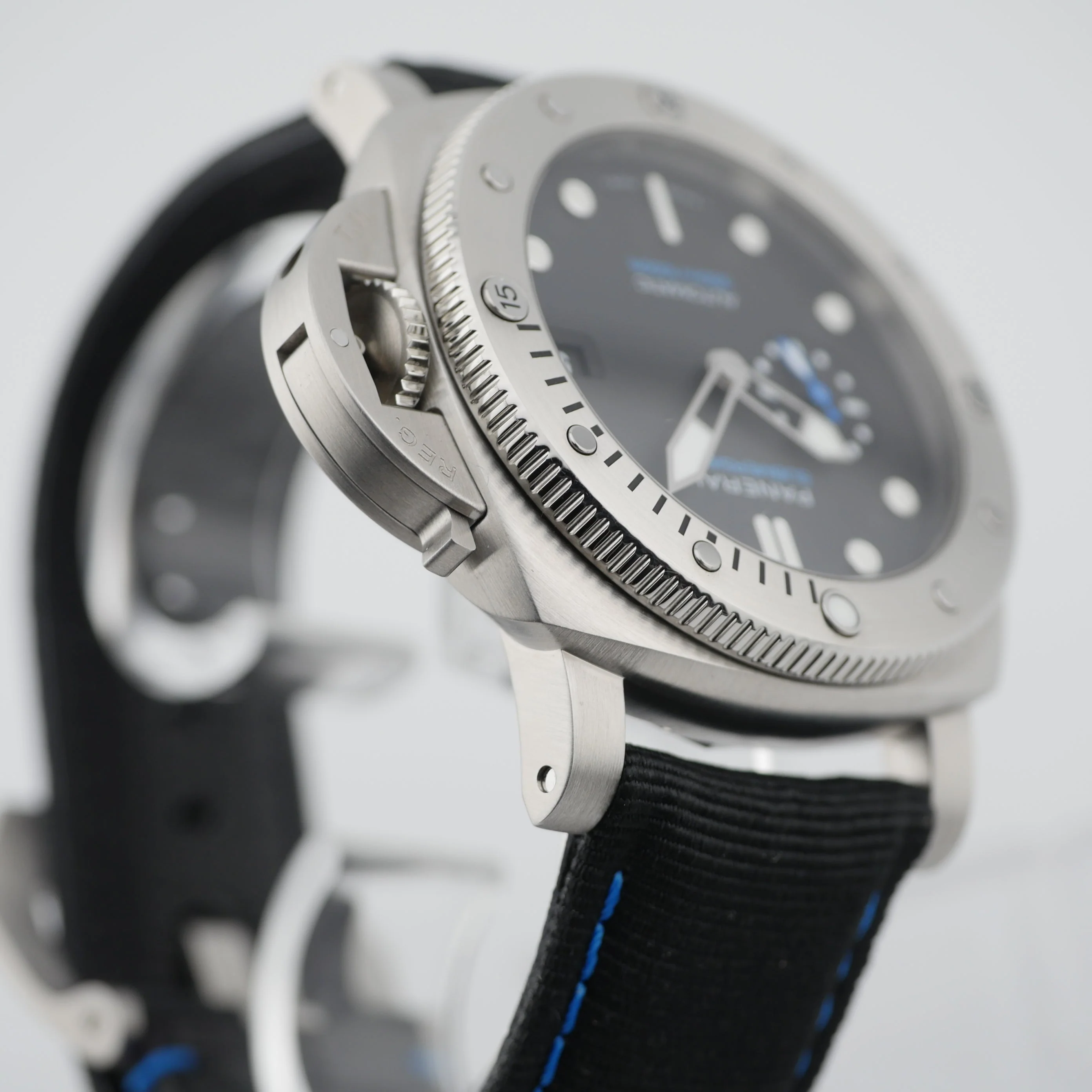 Panerai Submersible QuarantaQuattro Stahl PAM01596 - 2025 - Image 7