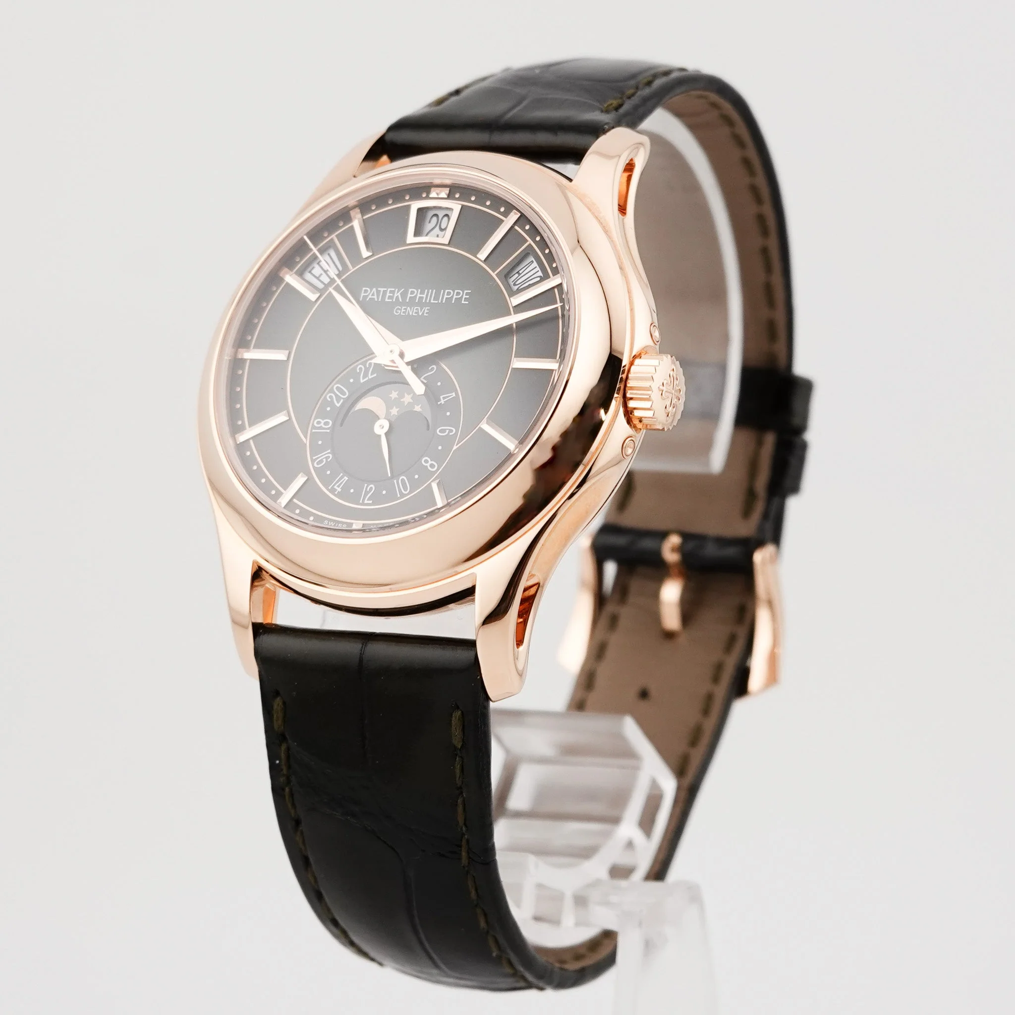 Patek Philippe Annual Calendar Rosegold 5205 - green Dial 2025 - Image 4