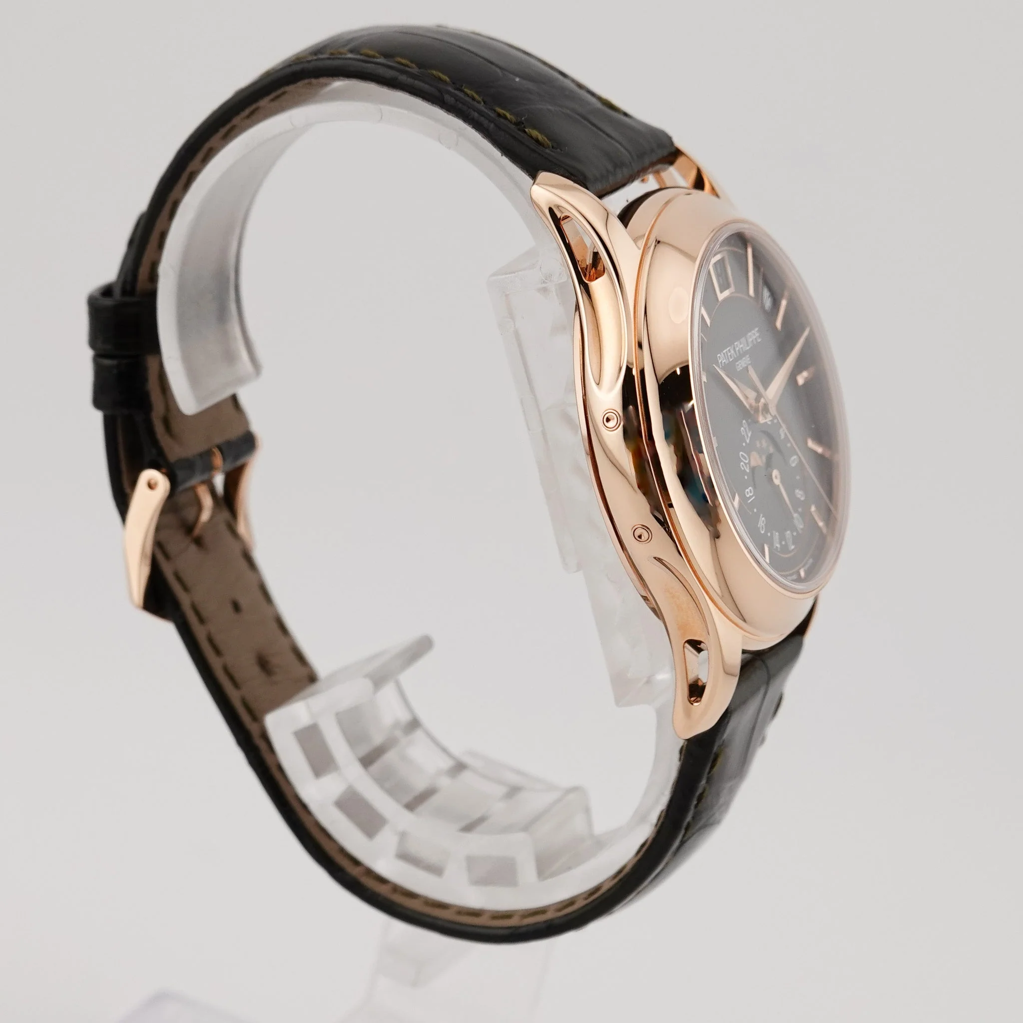 Patek Philippe Annual Calendar Rosegold 5205 - green Dial 2025 - Image 5