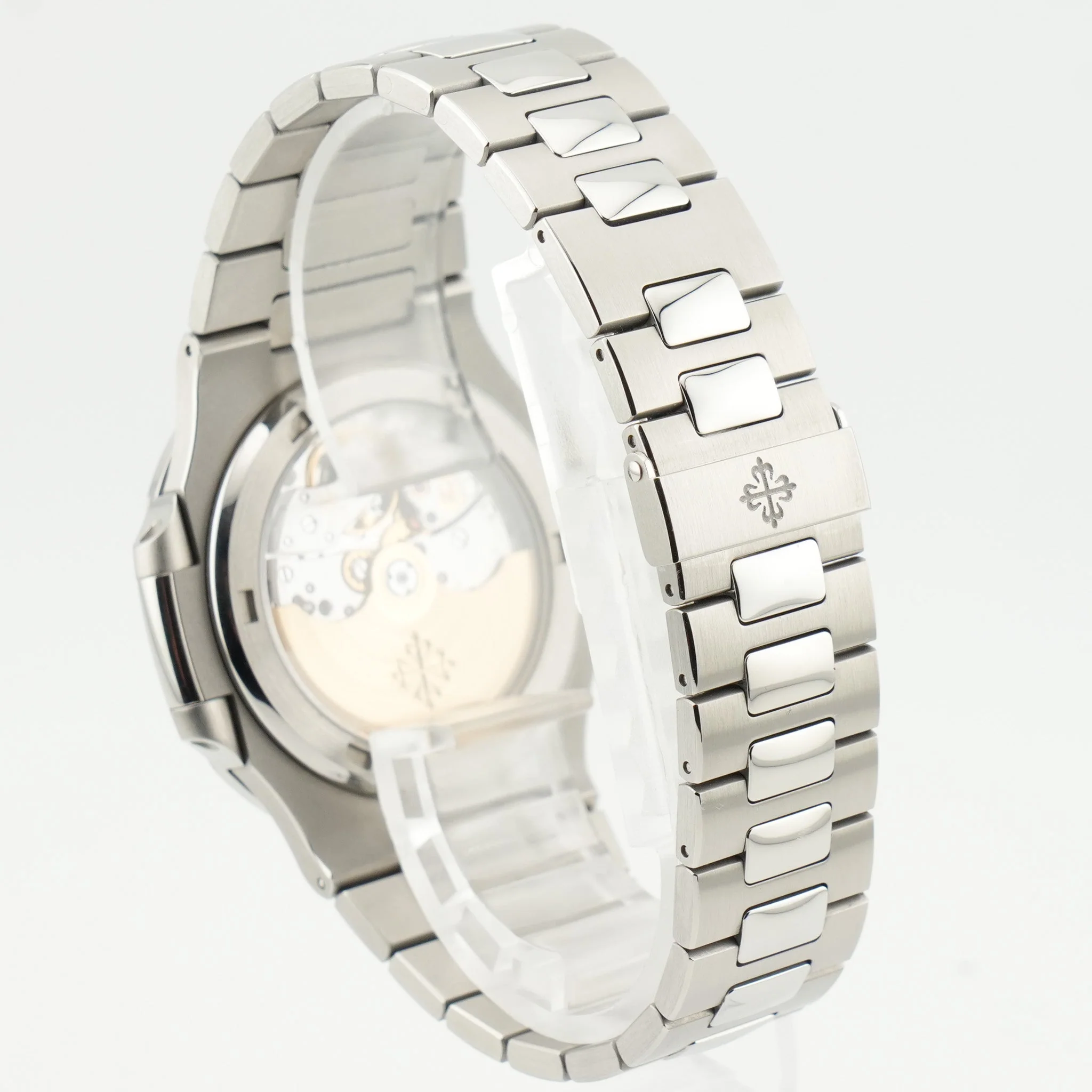 Patek Philippe Nautilus 5711/1A-014 - 2021 Olive Green Index Dial - Image 5