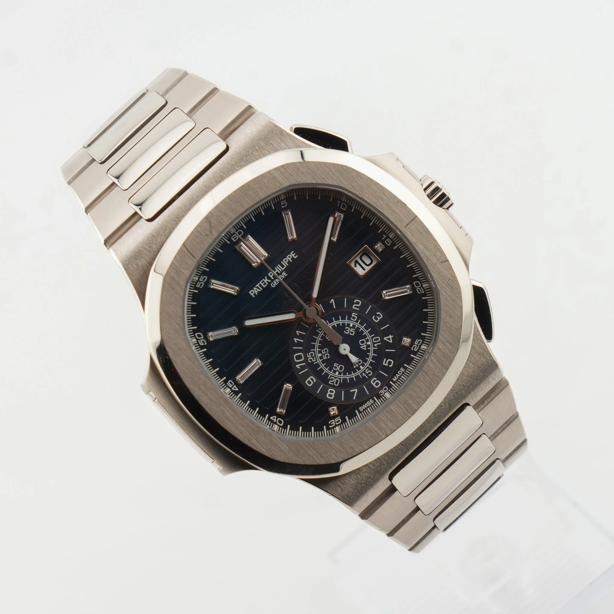 Patek Philippe Nautilus 5976/1G Chronograph 40th Anniversary - 2017 - Image 3