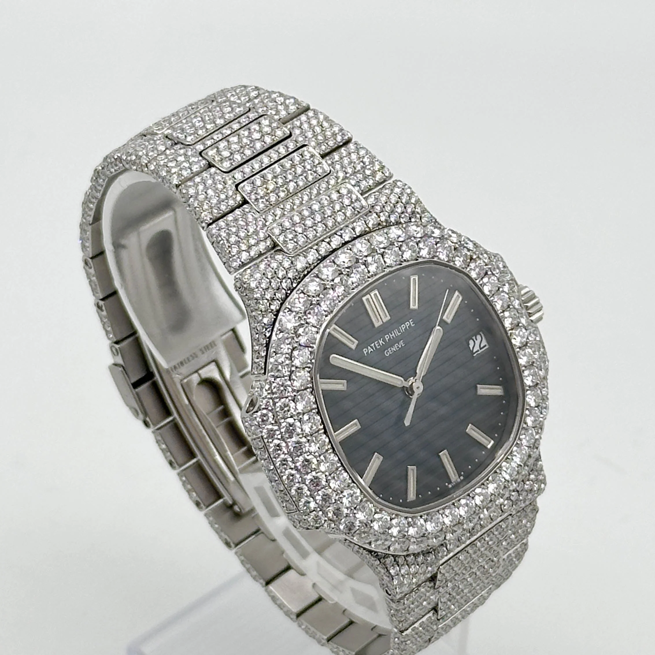 Patek Philippe Nautilus Stahl Iced Out 5711/1A-001 - 2007 - Image 4